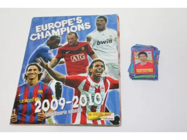 Europe's Champions 2009-2010 – Έχει 139 κολλημένα και 75 ακόλλητα χαρτάκια με πλάτη